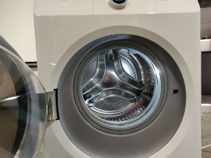 米家互联网洗烘一体机Pro现场体验：颜值亮眼，功能更人性化